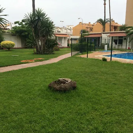 Aloha Torres בית נופש *